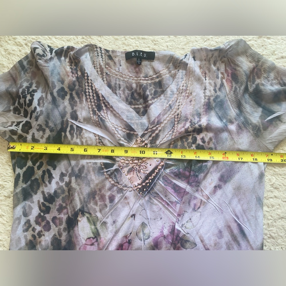 Y2K patterned top - Picture 4 of 7